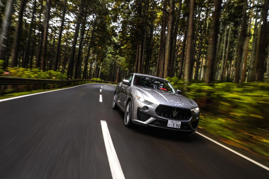  Maserati Levante Trofeo 2018 года  (JP) (фото 13 из 13)